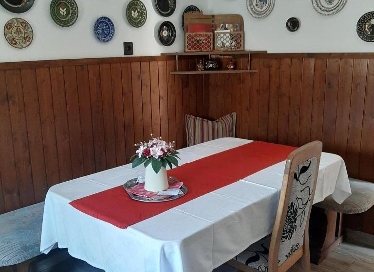 آپارتمان 1 خوابه, Rózsa Vendégház