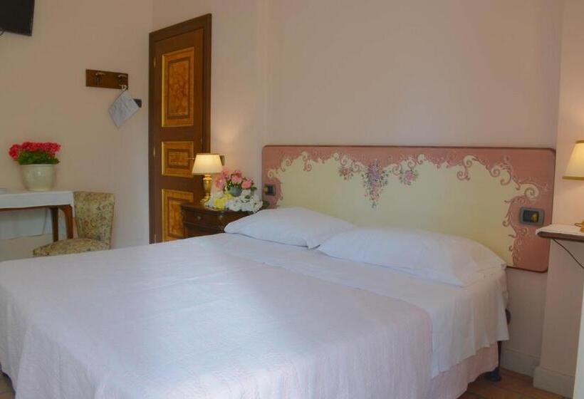 اتاق استاندارد, Velia Mare