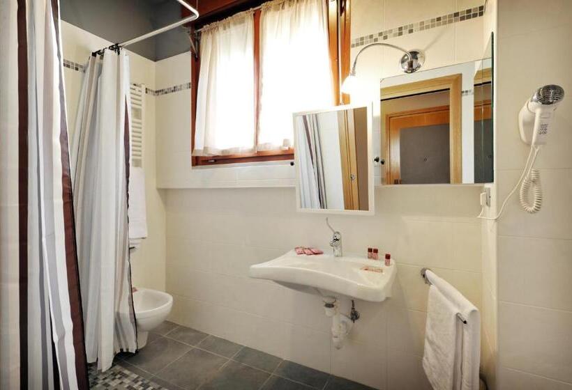 اتاق استاندارد سه نفره, M14 Hotel & Spa