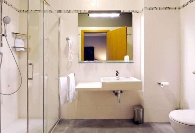 اتاق استاندارد یک نفره, M14 Hotel & Spa