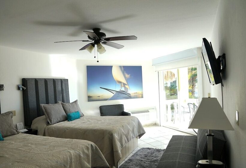 اتاق لوکس با چشم‌انداز دریا, Playa Bonita Resort