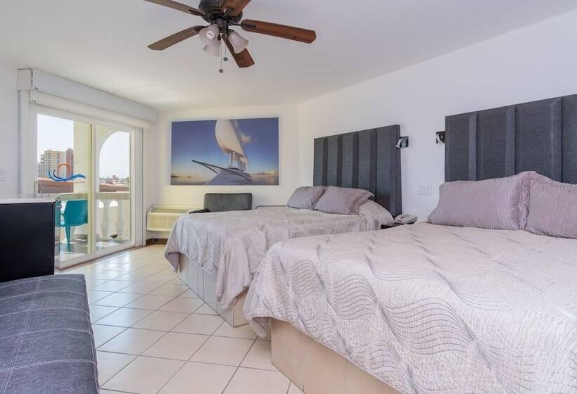 اتاق لوکس با چشم‌انداز دریا, Playa Bonita Resort
