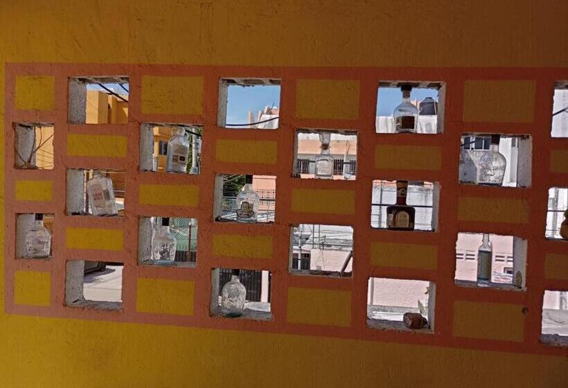 اتاق استاندارد, Cancun Guest House
