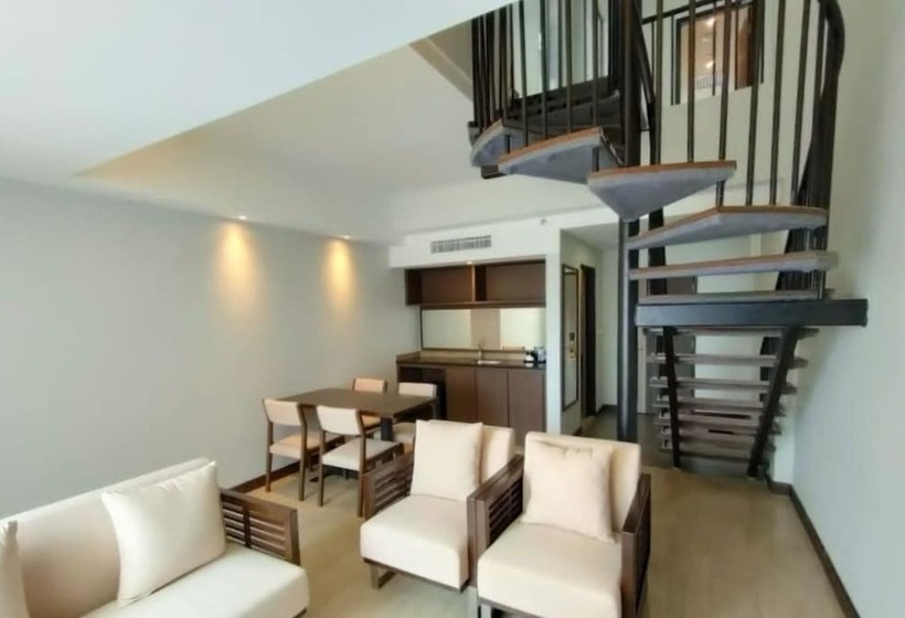 سوییت خانوادگی, Pacific Regency Beach Resort Port Dickson