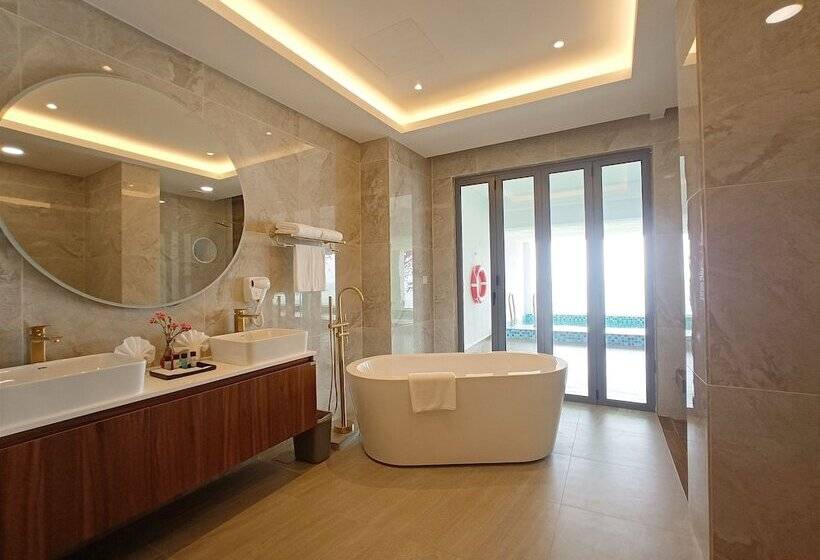 سوییت, Pacific Regency Beach Resort Port Dickson