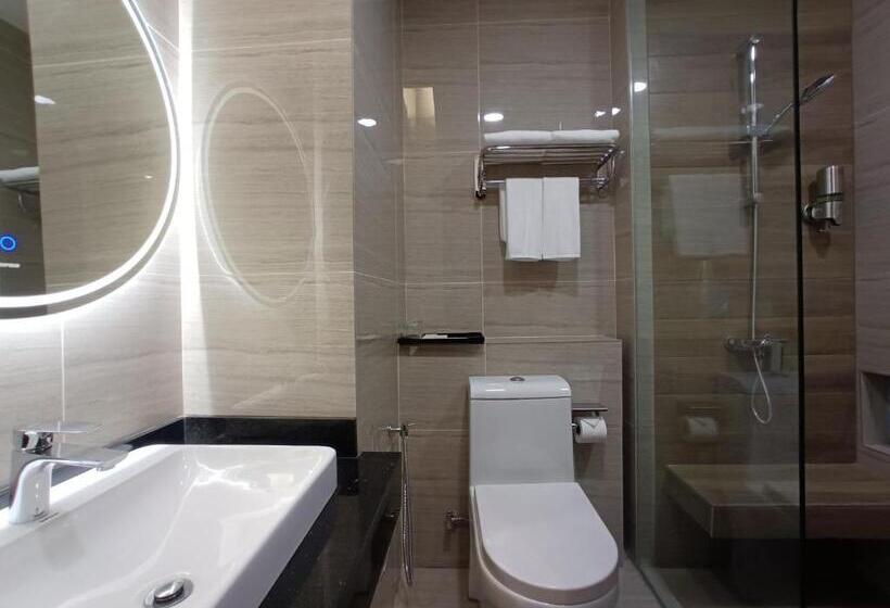 اتاق سوپریور, Pacific Regency Beach Resort Port Dickson