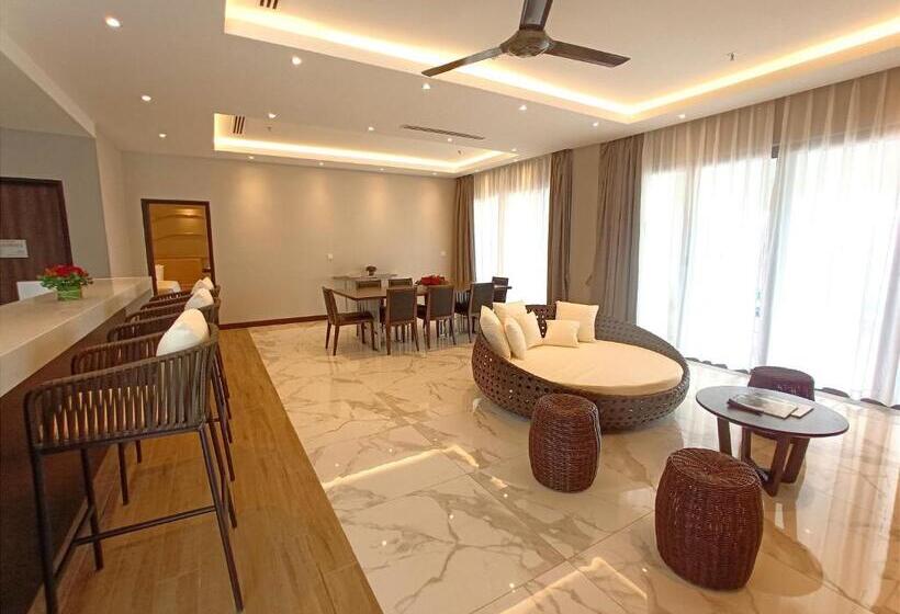 سوییت, Pacific Regency Beach Resort Port Dickson