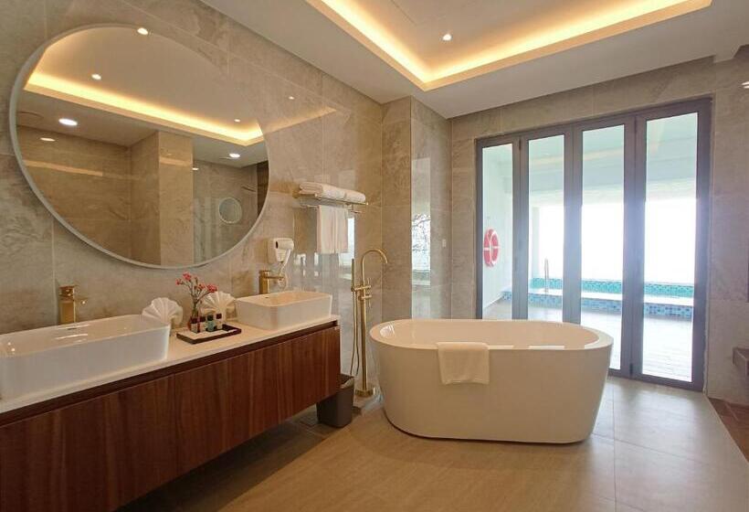 سوییت, Pacific Regency Beach Resort Port Dickson