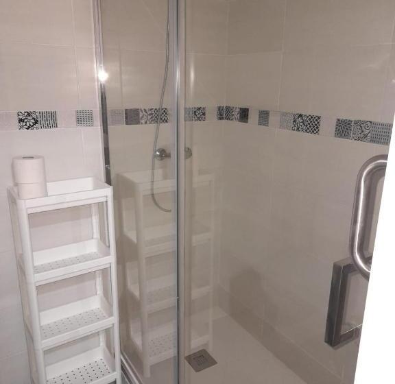 Студия Стандарт, Hospedaje Benacazon A49