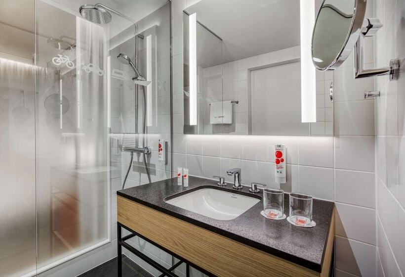 Номер Superior, Intercityhotel Amsterdam Schiphol Airport
