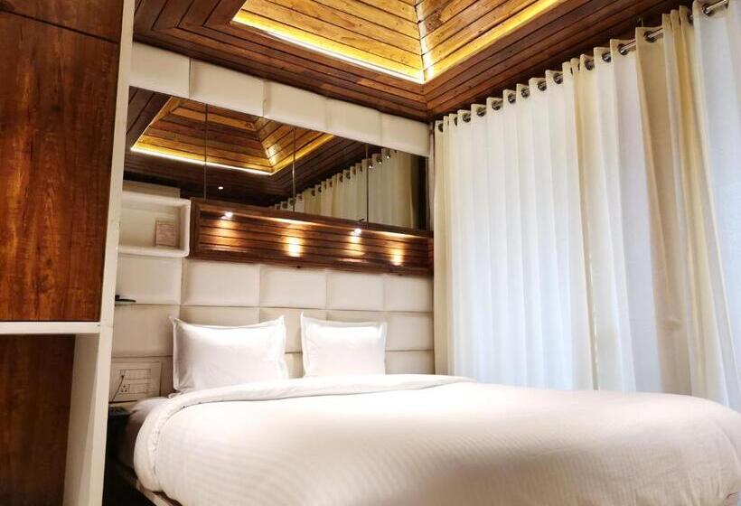 Номер Deluxe с Балконом, Krishna S Wood Villas