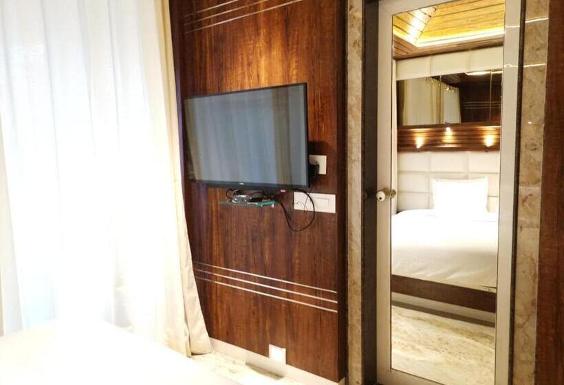 Номер Deluxe с Балконом, Krishna S Wood Villas