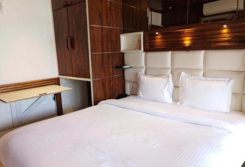 Номер Deluxe с Балконом, Krishna S Wood Villas