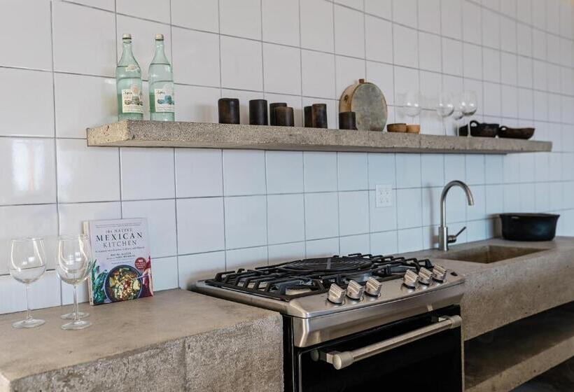 خانه 1 خوابه, Topia Retreat  Sunset Suite