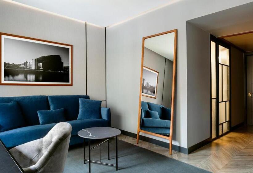 Полулюкс, Radisson Collection Bilbao