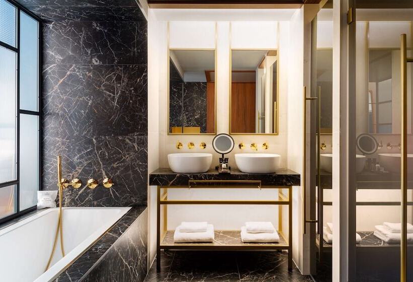 Номер Superior, Radisson Collection Bilbao