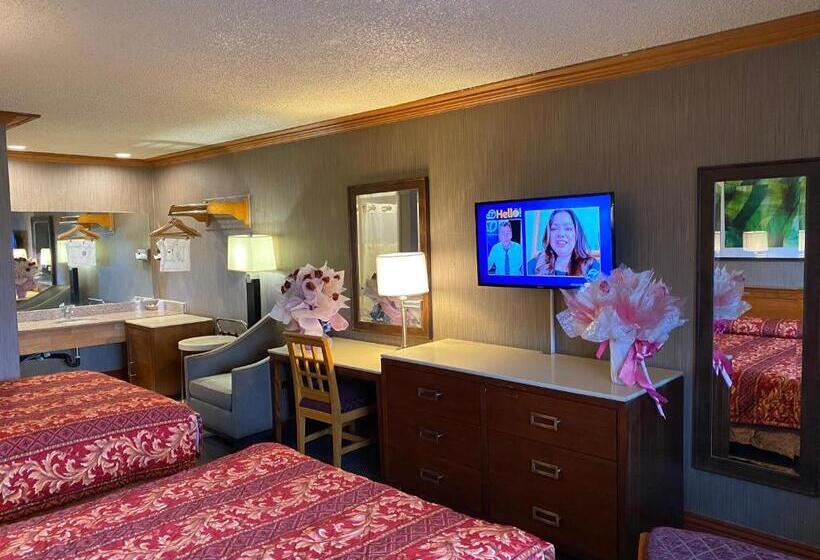 디럭스 룸, New Century Inn