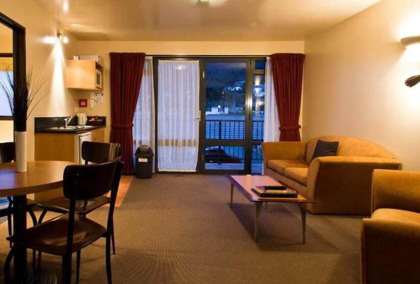 Апартаменты 2 Спальни, Broadway Motel