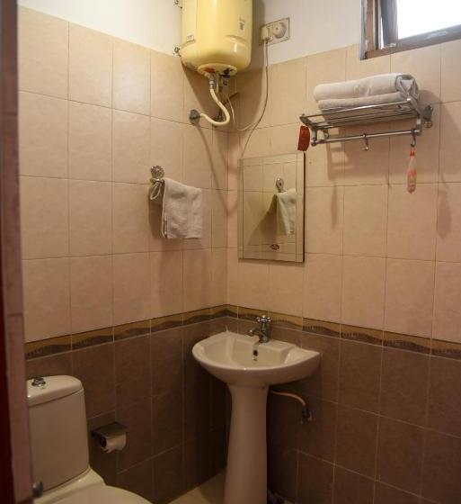 Quarto Estandar Cama King, Sajjan Villa