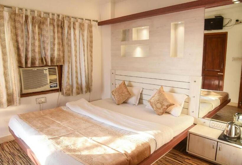 Quarto Estandar Cama King, Sajjan Villa