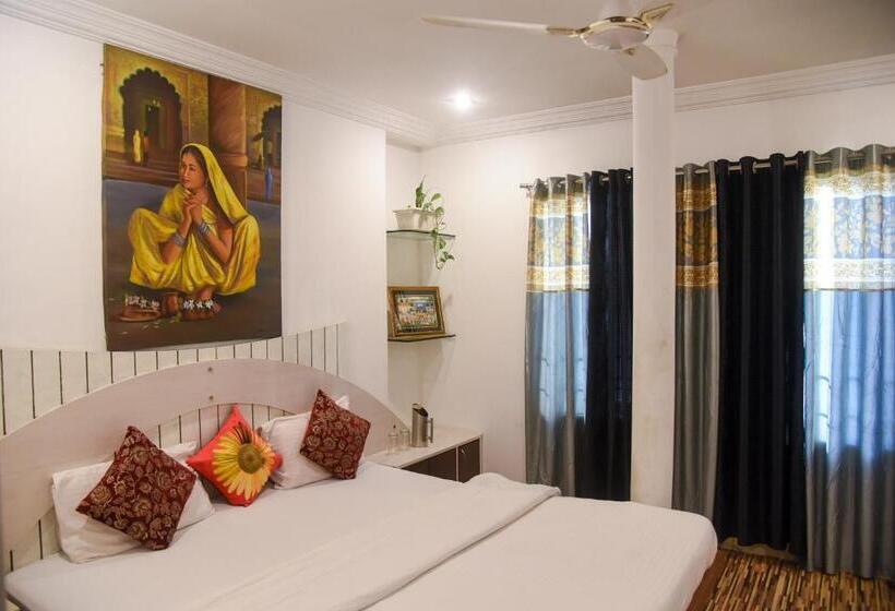 Quarto Estandar, Sajjan Villa