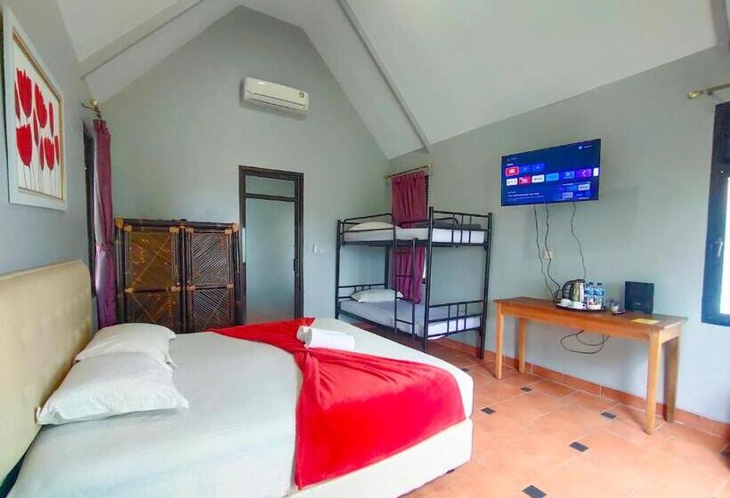 Номер Deluxe, Degung Hillside