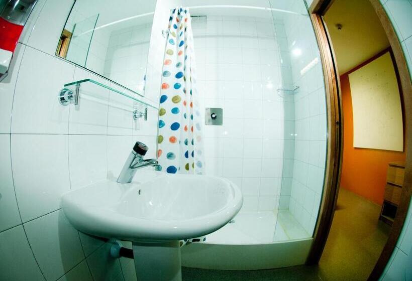Номер Стандарт Трехместный, Be Dream Hostel