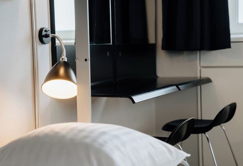Кровать в Общей Комнате, Danhostel Copenhagen City & Apartments