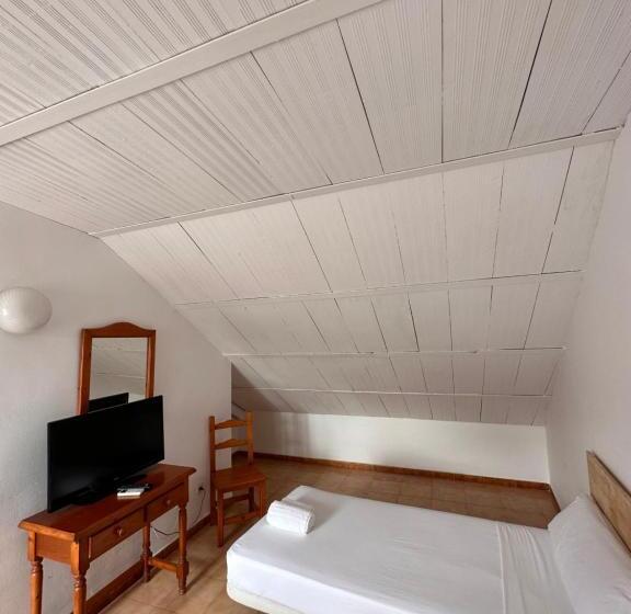 Номер Стандарт Индивидуальный Совместная Ванная, Hostal San Felipe