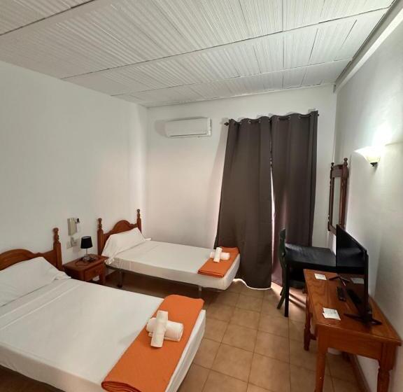 Номер Стандарт Совместная Ванная, Hostal San Felipe