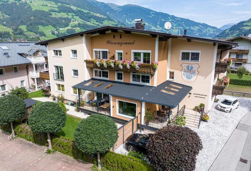 Escritório Estándar, Gästehaus Wiesengrund & Apart Sporer