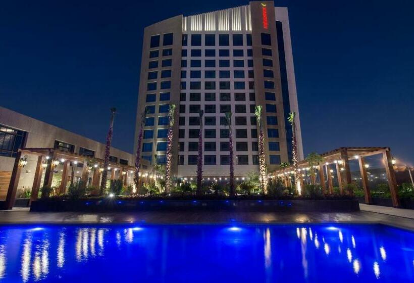 Номер Superior Кровать Кинг, Movenpick Hotel And Residences Riyadh