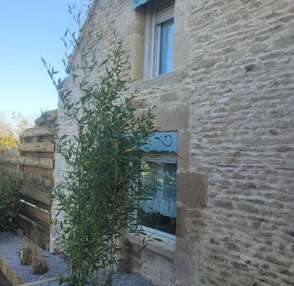 Дом 2 Спальни, Domaine Les Bois Flottes Dans Maison De Charme Au Bord De Mer Et Proche De Cabourg