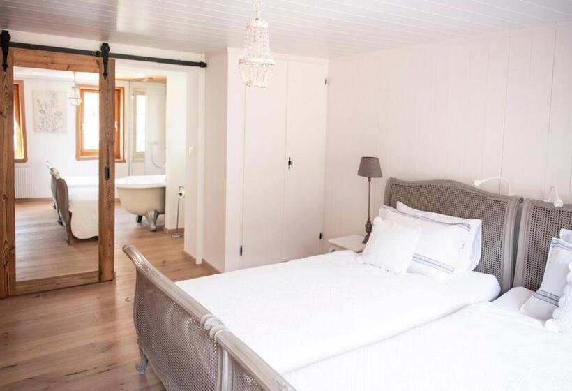 Номер Deluxe, Casa Pasch   Boutique Bed And Breakfast In Cumpadials