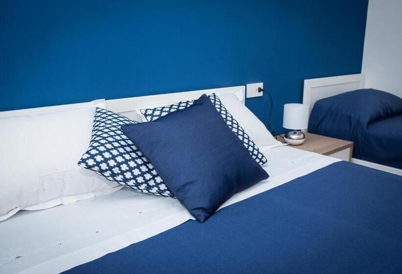 Quarto Triplo Estandar, B&b La Piazzetta