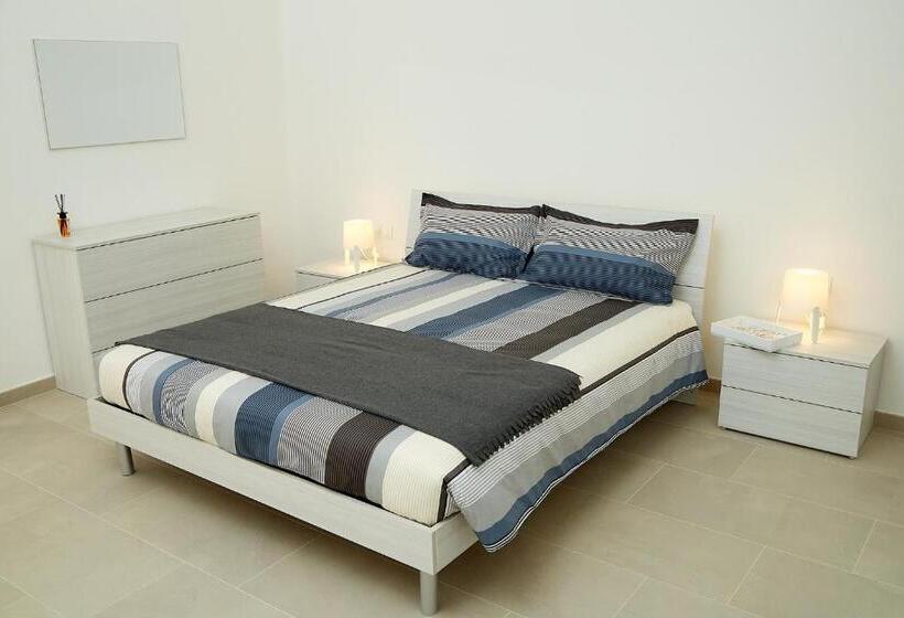 سوئیت 2 خوابه, Scirocco Guest House