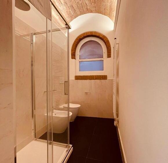 استودیوی لوکس, Palazzo Borgocolonne Apartments