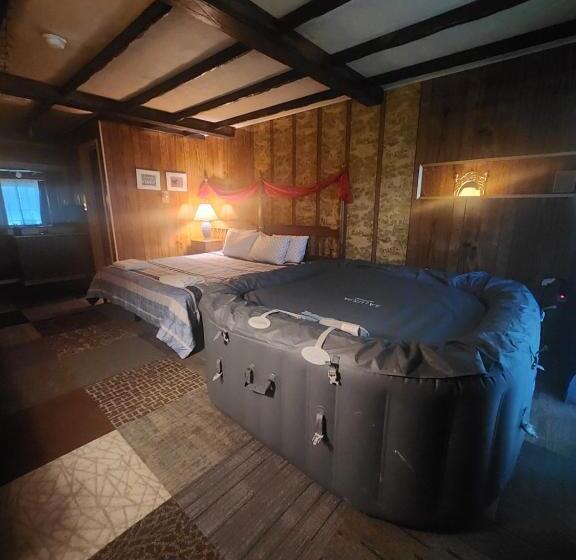 Номер Стандарт с Гидромассажем, Pocono Mountains Hotel And Spa