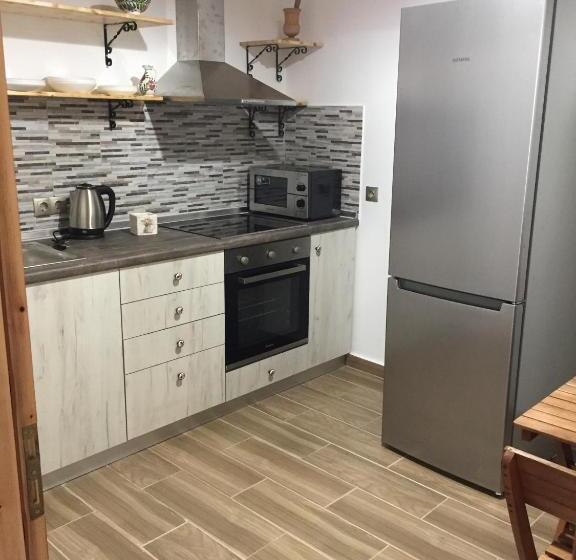 خانه 1 خوابه, Anastasia Studios, Apartments & Suites