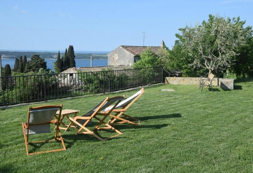 اتاق استاندارد چهارنفره با سرویس بهداشتی مشترک, Hostel Panorama Portorož