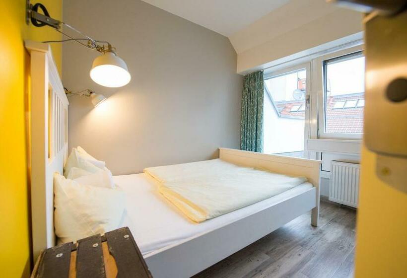 Номер Стандарт с Террасой, Wombat S City Hostel Munich Hauptbahnhof