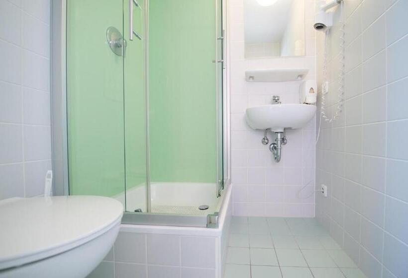 Кровать в Общей Комнате, Wombat S City Hostel Munich Hauptbahnhof