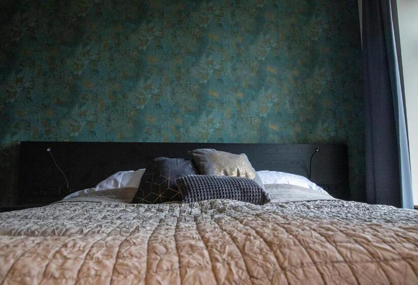 Quarto Deluxe, Eigenheimer B&b