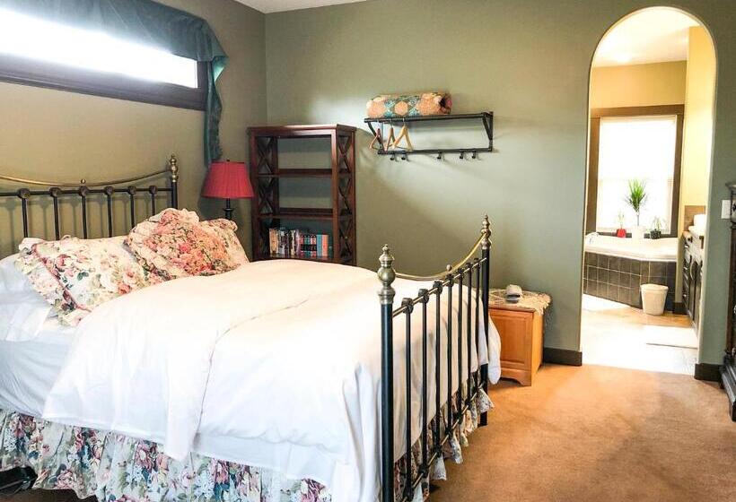 Люкс Повышенной Комфортности, Wolf Creek Bed And Breakfast