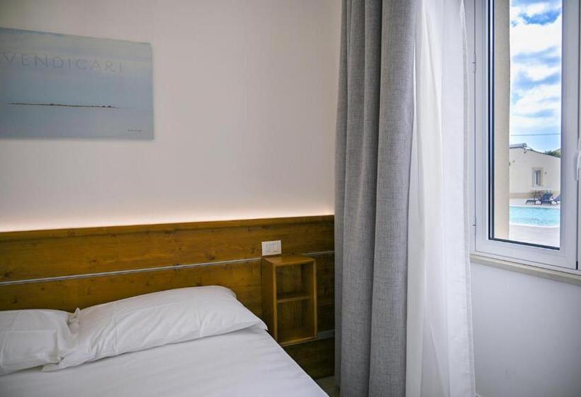 سوییت با چشم‌انداز استخر, Dimora Savarino Marzamemi Suites With Pool