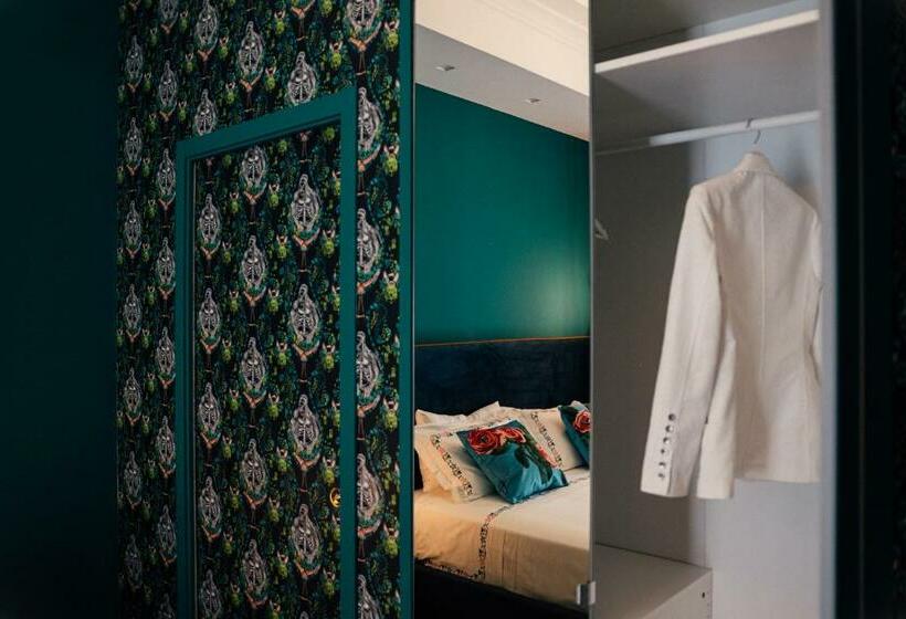 سوئیت با بالکن, Aron Only Suites Bed And Breakfast