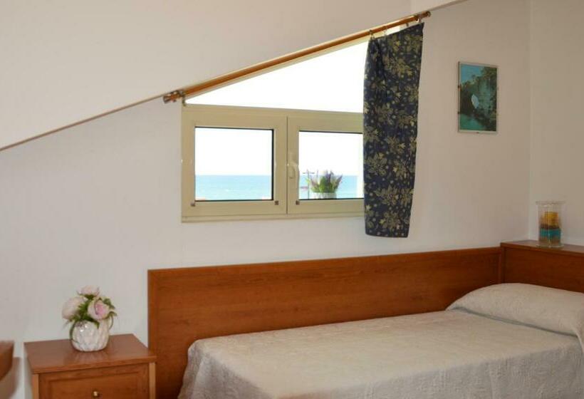 اتاق استاندارد یک نفره, Isolabella