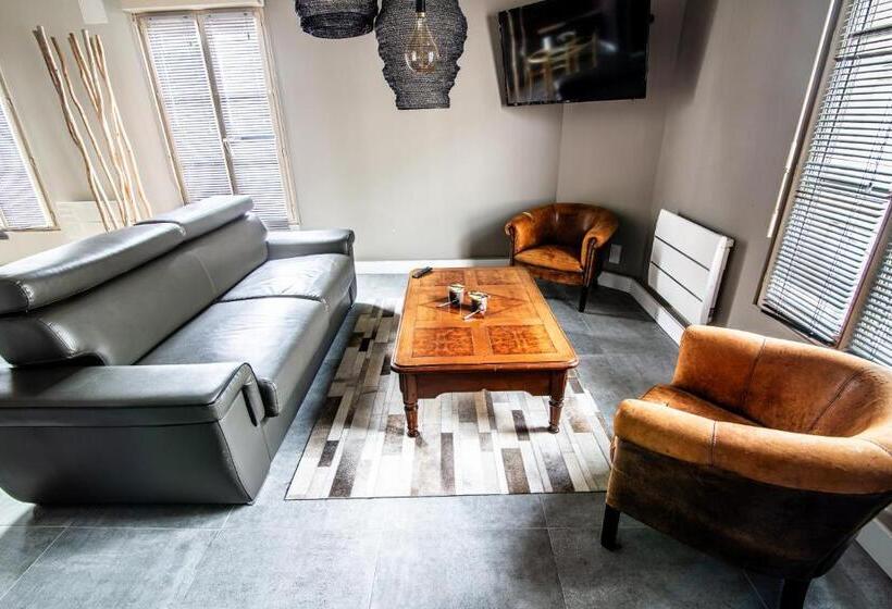 Apartamento Superior 1 Dormitório, Le Dupe