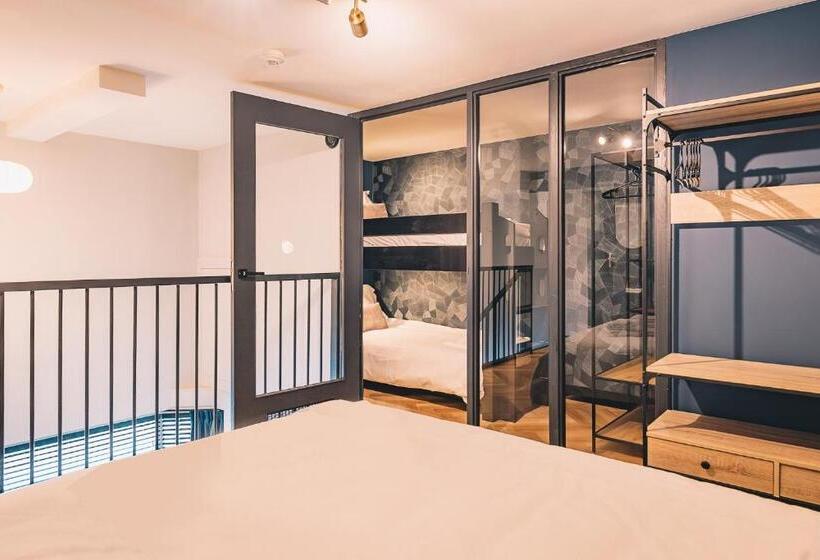 Quarto Quádruplo Premium, Lvm Stays