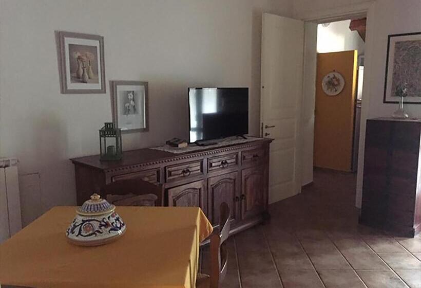 Номер Стандарт Вид на Сад, Giunti Agriturismo & Camere